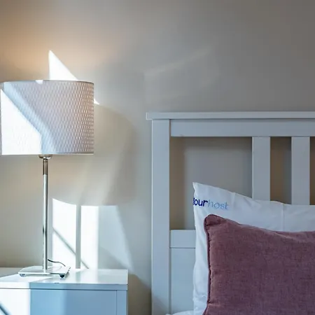 Large And Charming Downtown Apartment Porto