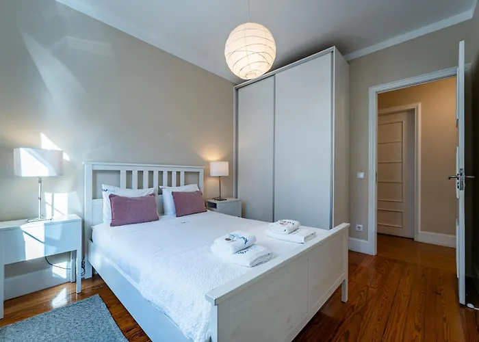 Large And Charming Downtown Oporto