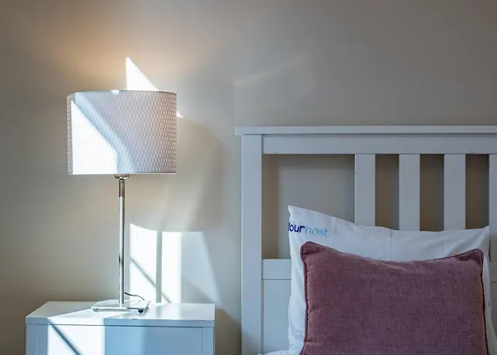 Large And Charming Downtown Apartamento