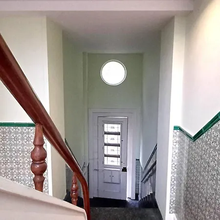 Large And Charming Downtown *