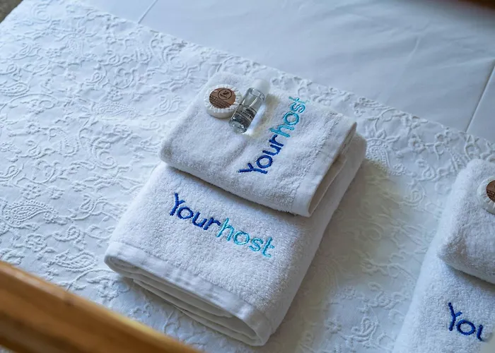 Апартаменты Large And Charming Downtown